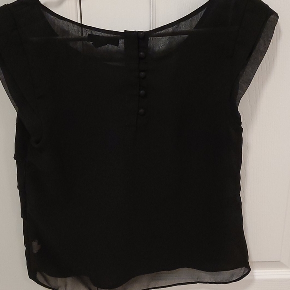 AE Blouse - Picture 4 of 4